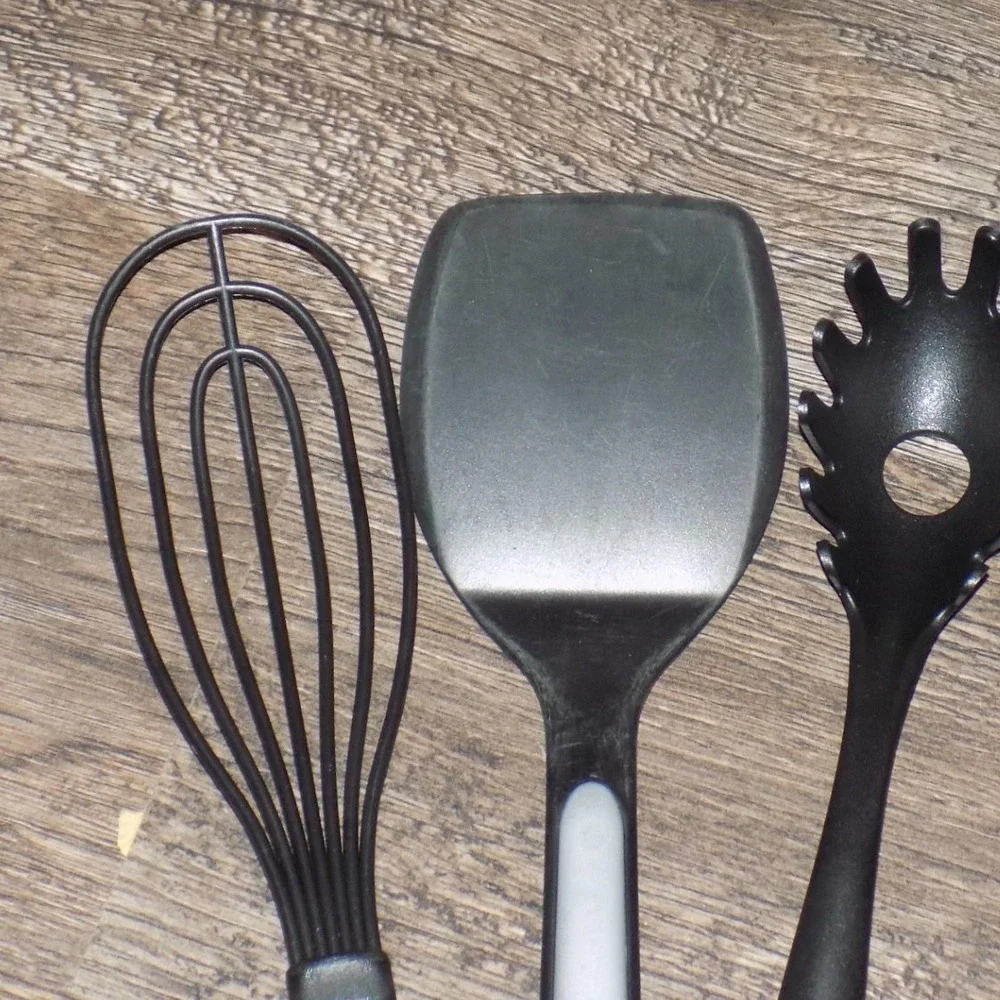 Calphalon Kitchen Utensil Set 5pc Black Grey Good Spatula Whisk Pasta Fork